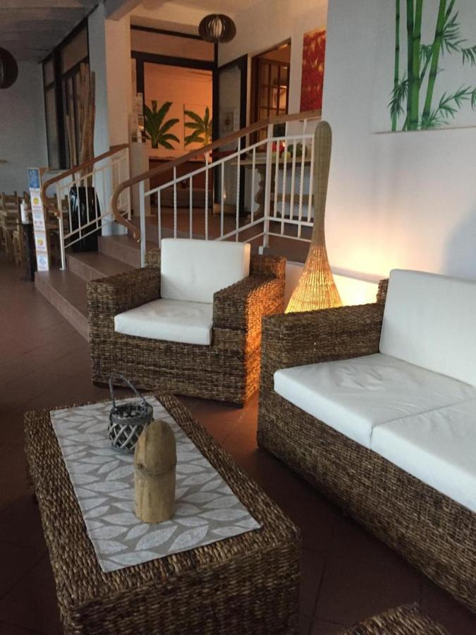 Hotel La Favorita 佩斯基耶拉德加达 外观 照片