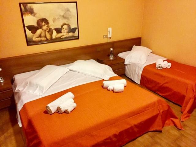 Hotel La Favorita 佩斯基耶拉德加达 外观 照片